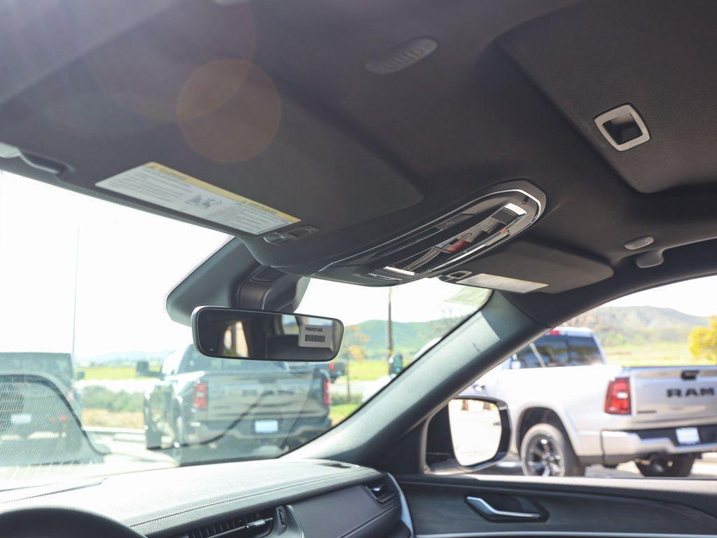 new 2026 Jeep Grand Cherokee car, priced at $45,655