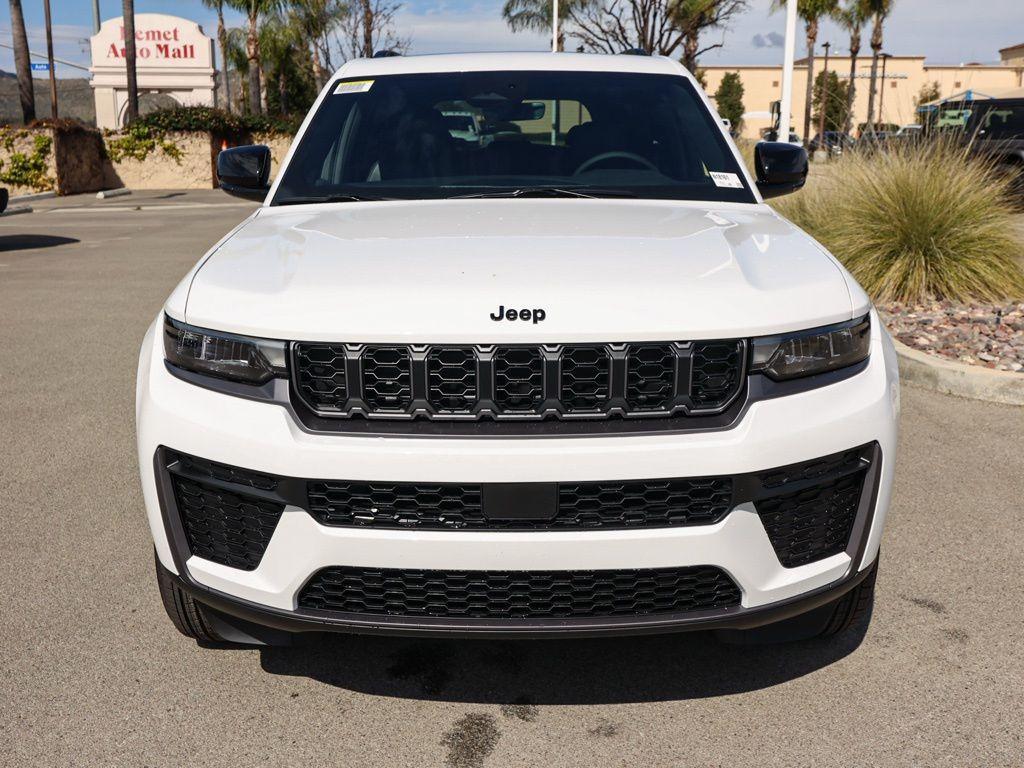 new 2026 Jeep Grand Cherokee car, priced at $45,655