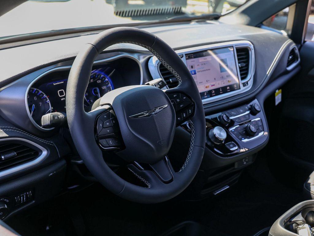 new 2026 Chrysler Pacifica car