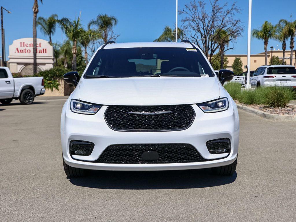 new 2026 Chrysler Pacifica car