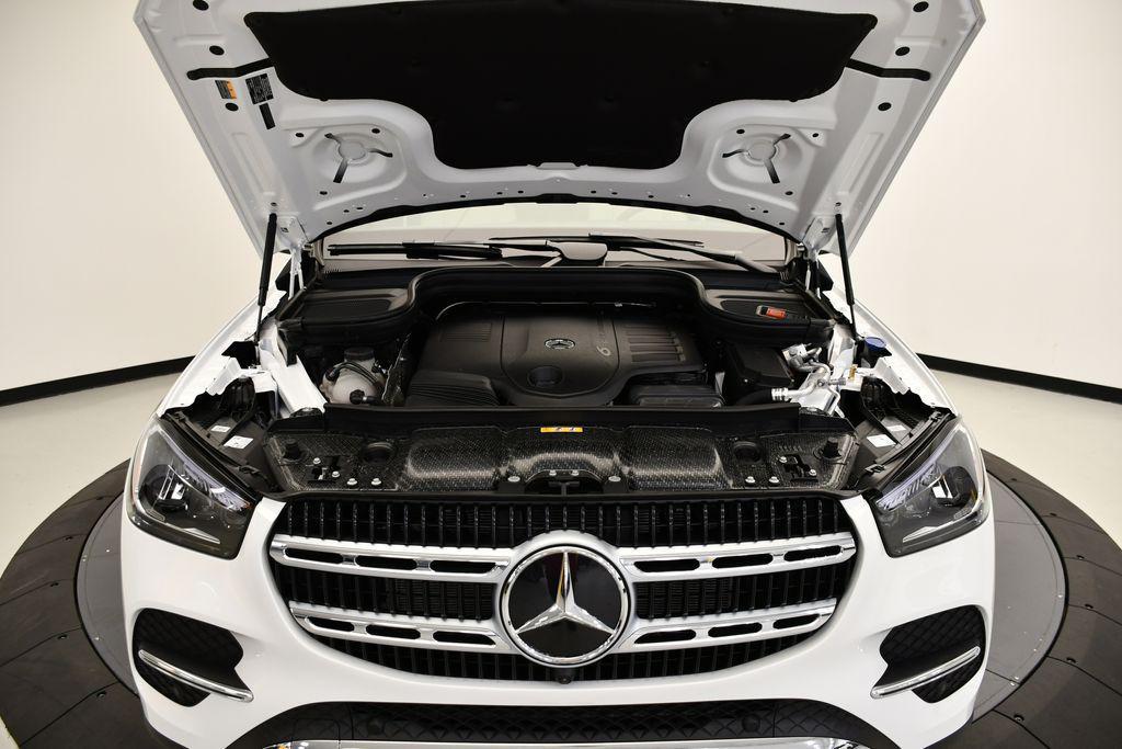 new 2025 Mercedes-Benz GLE 450 car, priced at $73,745