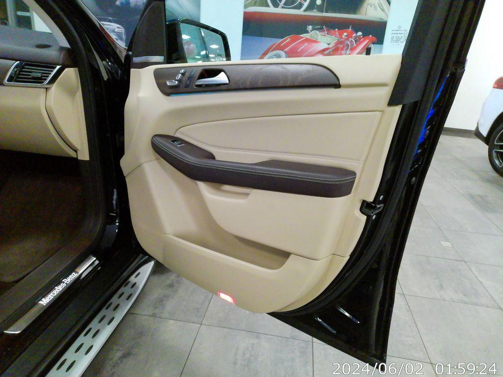 used 2019 Mercedes-Benz GLE 400 car, priced at $21,293