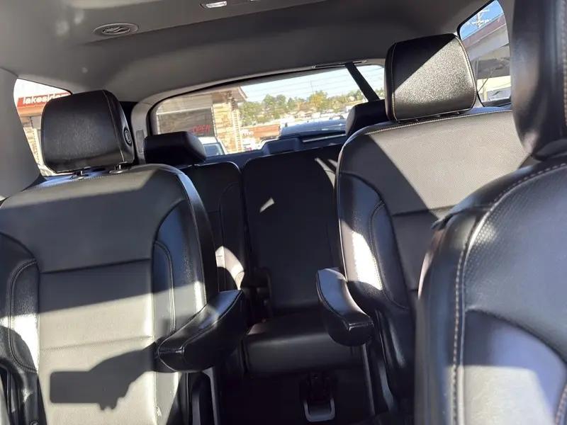 used 2018 Chevrolet Traverse car, priced at $14,950