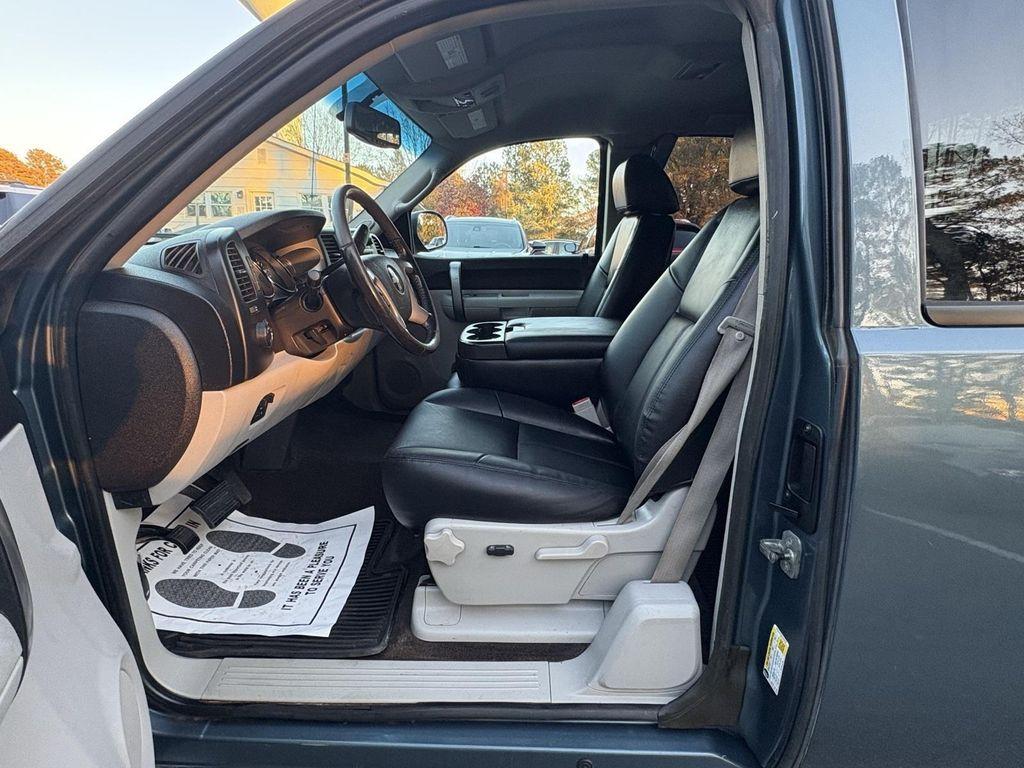 used 2009 Chevrolet Silverado 1500 car, priced at $12,995