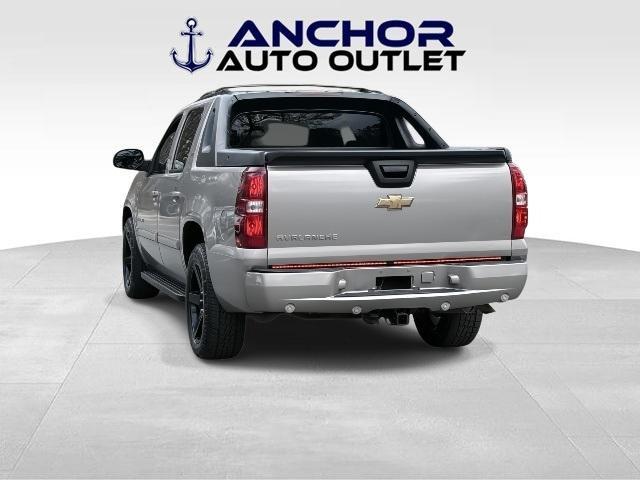 used 2007 Chevrolet Avalanche car, priced at $6,995