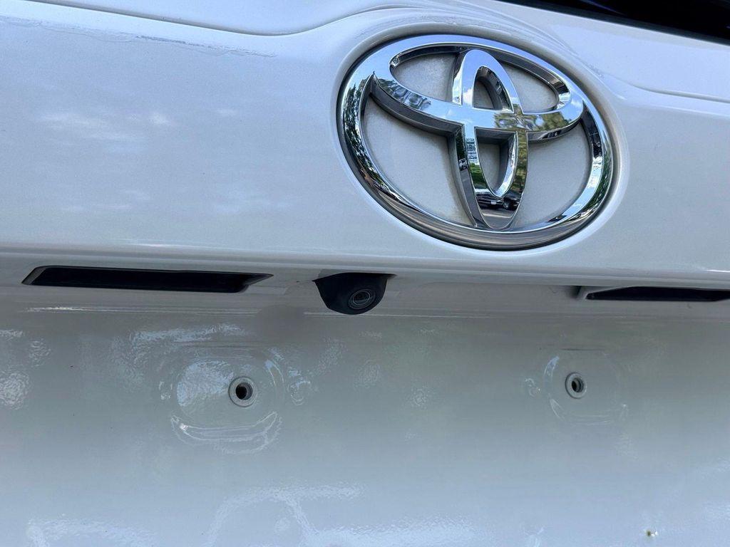 used 2018 Toyota Highlander car, priced at $21,995