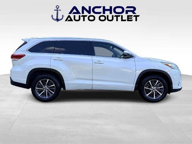 used 2018 Toyota Highlander car, priced at $21,995