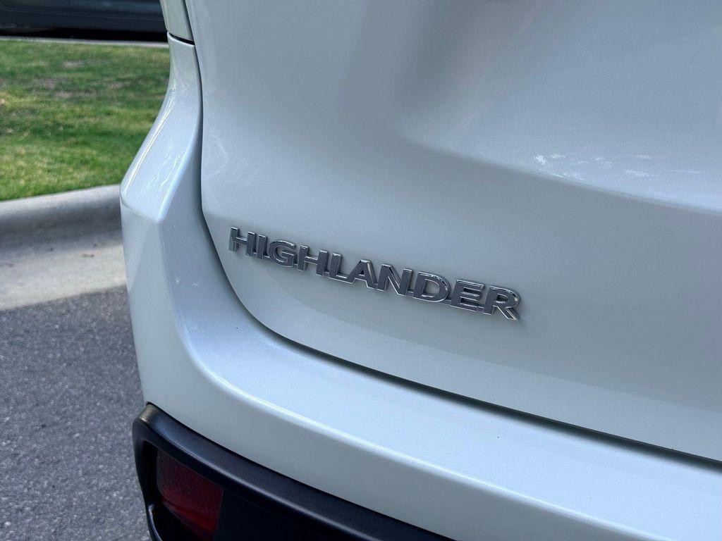 used 2018 Toyota Highlander car, priced at $21,995
