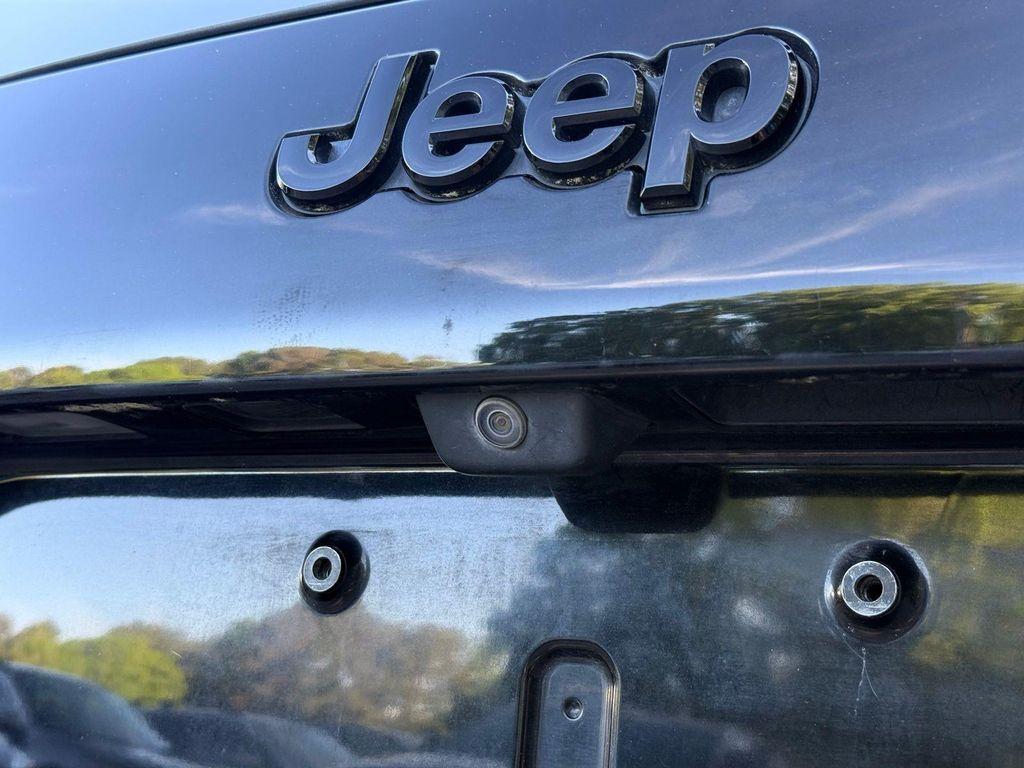 used 2020 Jeep Cherokee car, priced at $13,995