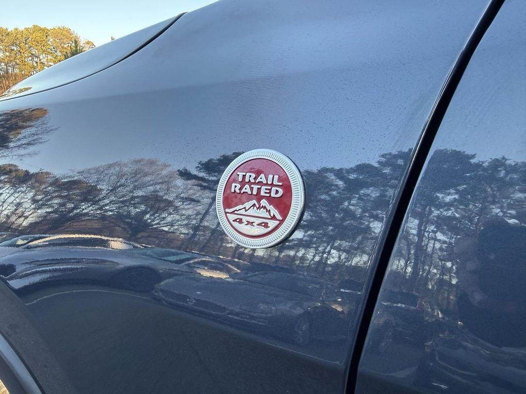 used 2019 Jeep Grand Cherokee car, priced at $18,995