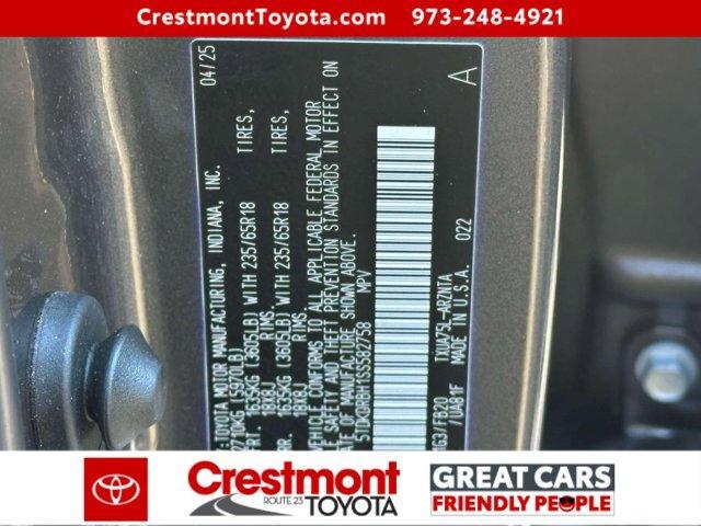 used 2025 Toyota Highlander car, priced at $38,488