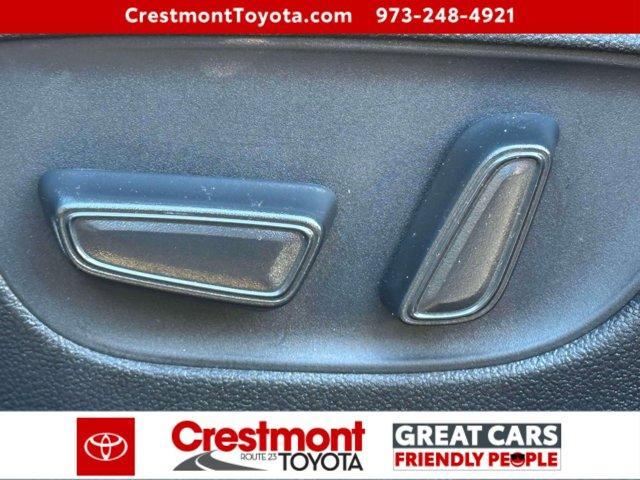 used 2025 Toyota Highlander car, priced at $38,488