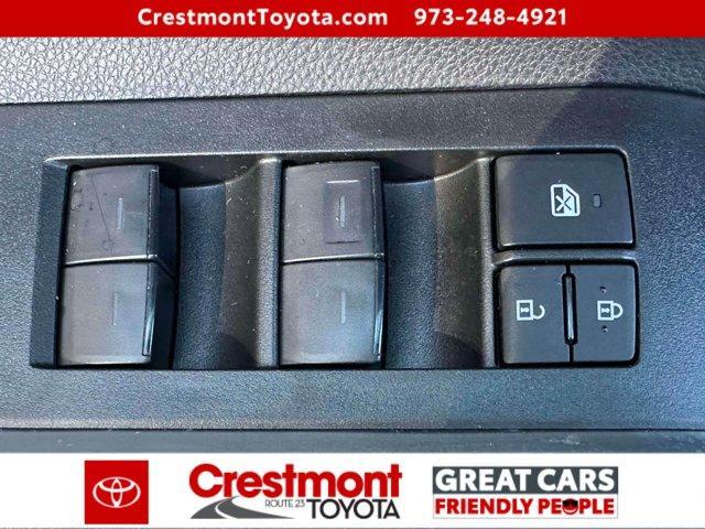 used 2025 Toyota Highlander car, priced at $38,488