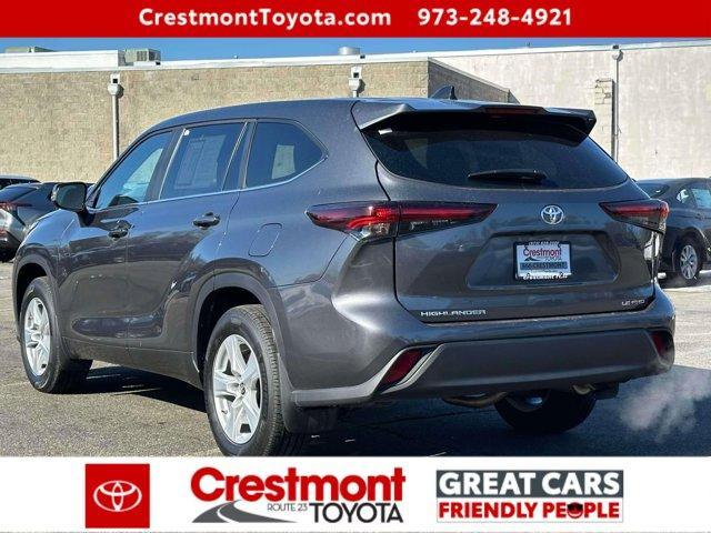 used 2025 Toyota Highlander car, priced at $38,488