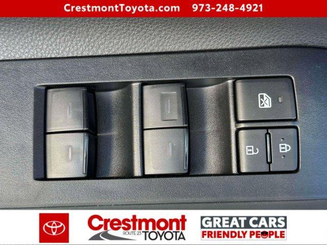 used 2025 Toyota Highlander car, priced at $42,984
