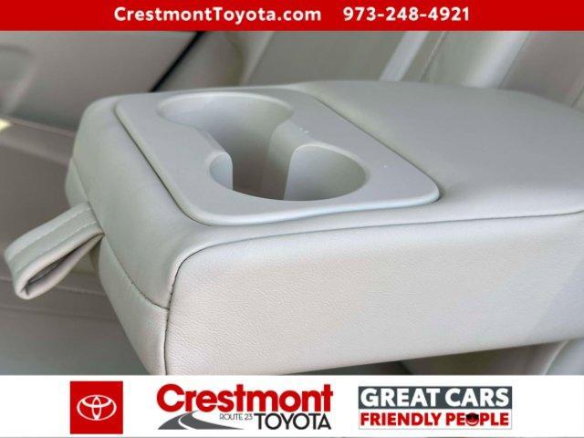used 2016 Toyota Highlander car, priced at $20,988