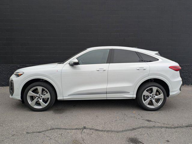 new 2025 Audi Q5 car, priced at $61,490