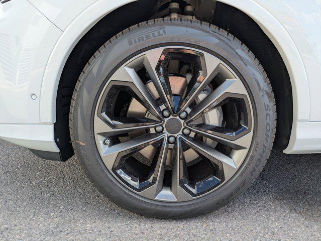 new 2026 Audi Q7 car, priced at $77,745