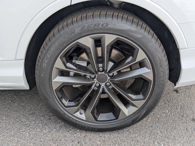 new 2026 Audi Q7 car, priced at $75,862