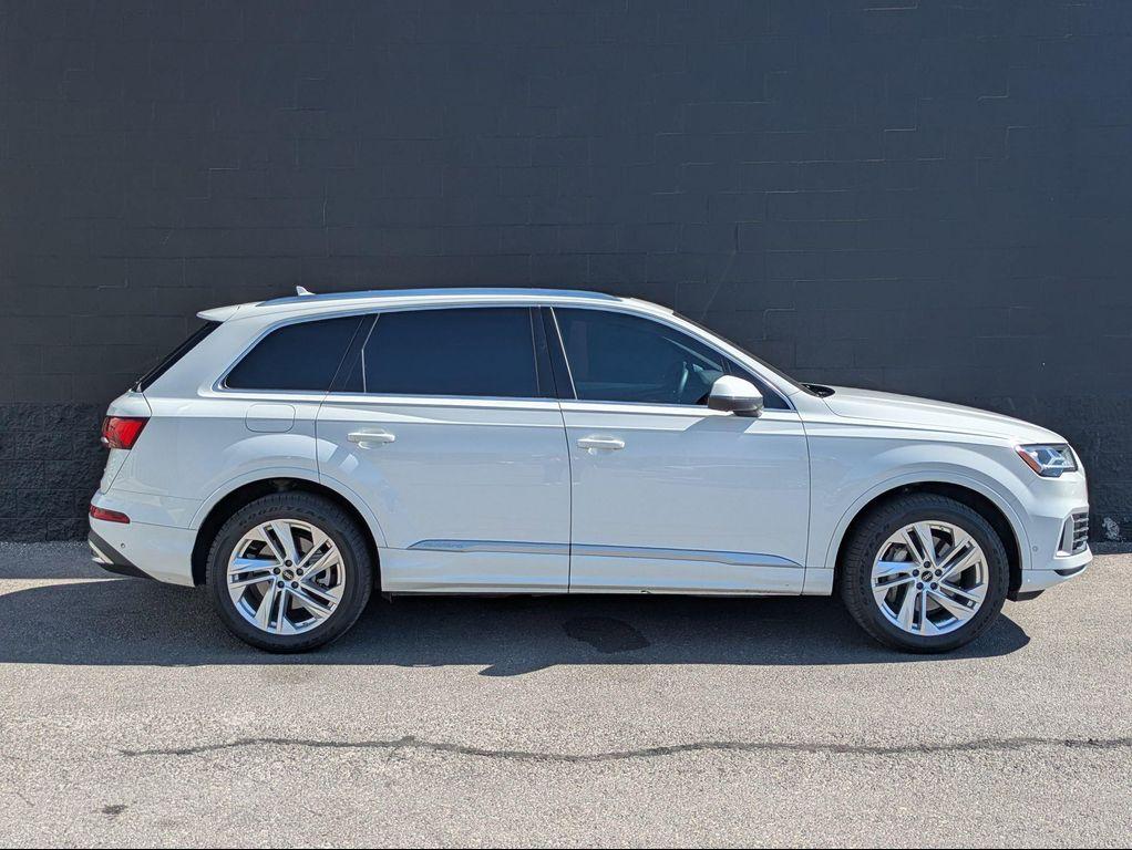 used 2022 Audi Q7 car, priced at $27,447