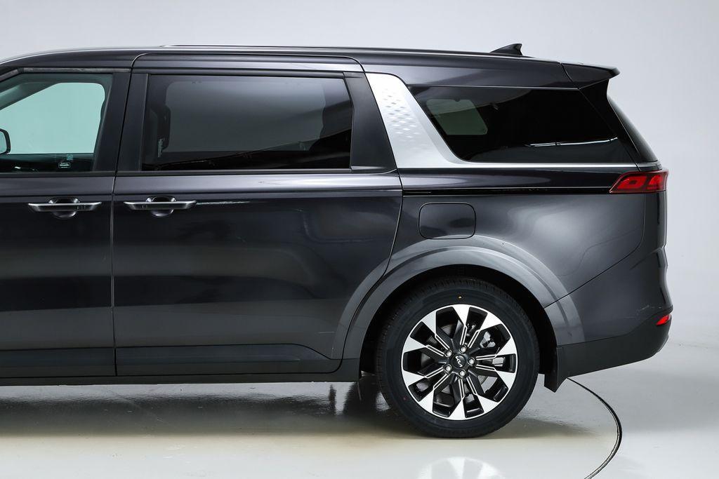 used 2024 Kia Carnival car, priced at $31,477