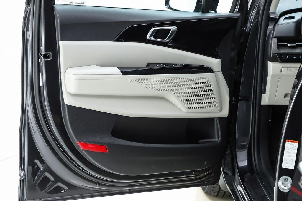 used 2024 Kia Carnival car, priced at $31,477