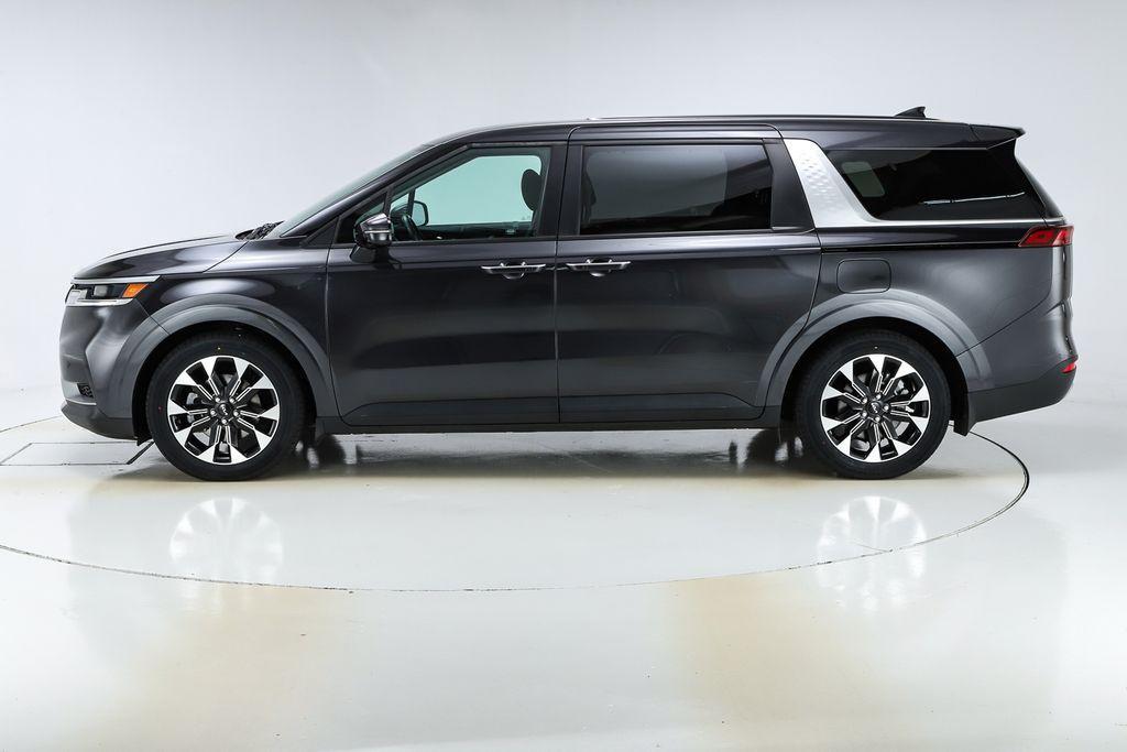 used 2024 Kia Carnival car, priced at $31,477