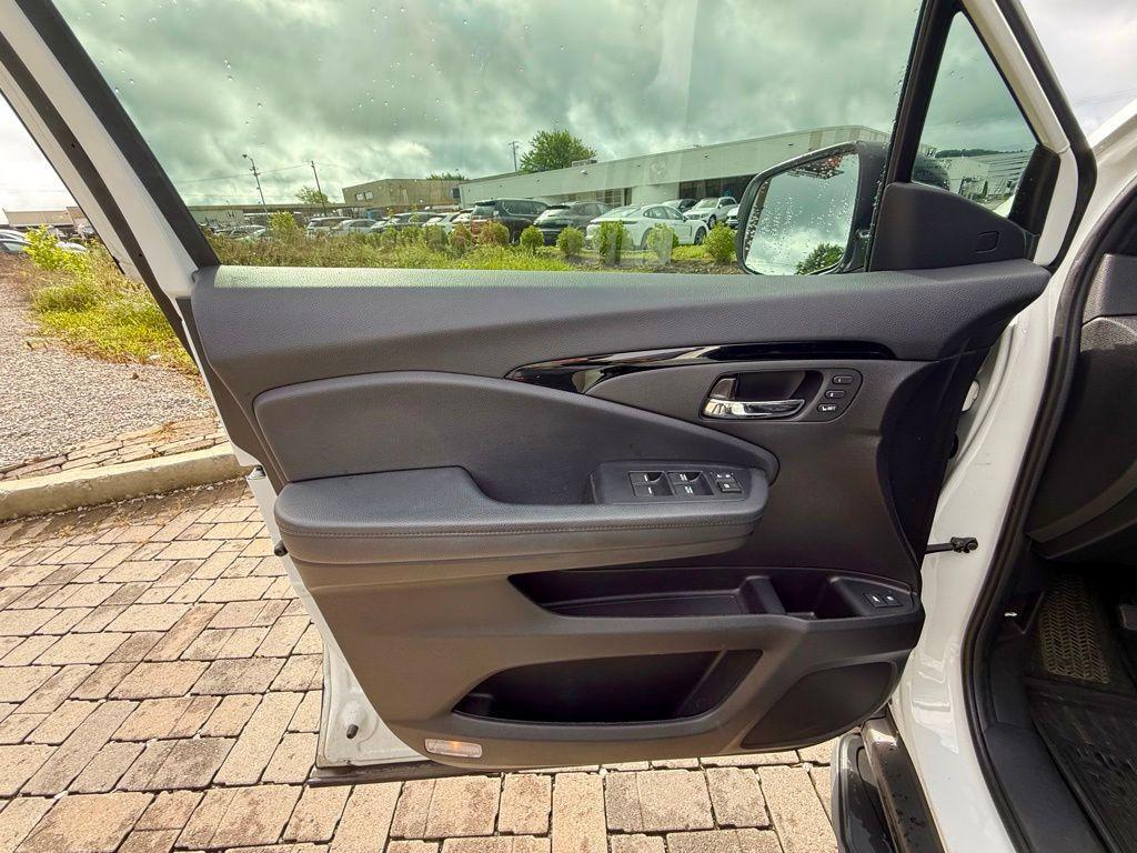 used 2021 Honda Passport car, priced at $25,724