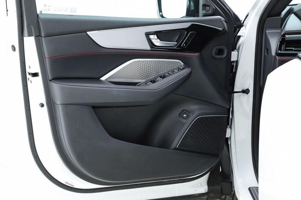 used 2023 Acura MDX car, priced at $43,597