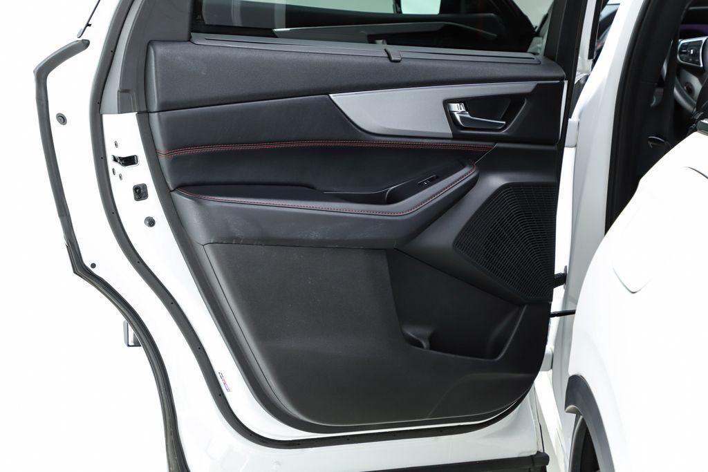 used 2023 Acura MDX car, priced at $43,597