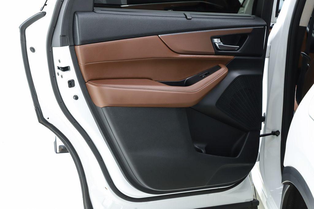 used 2023 Acura MDX car, priced at $38,561