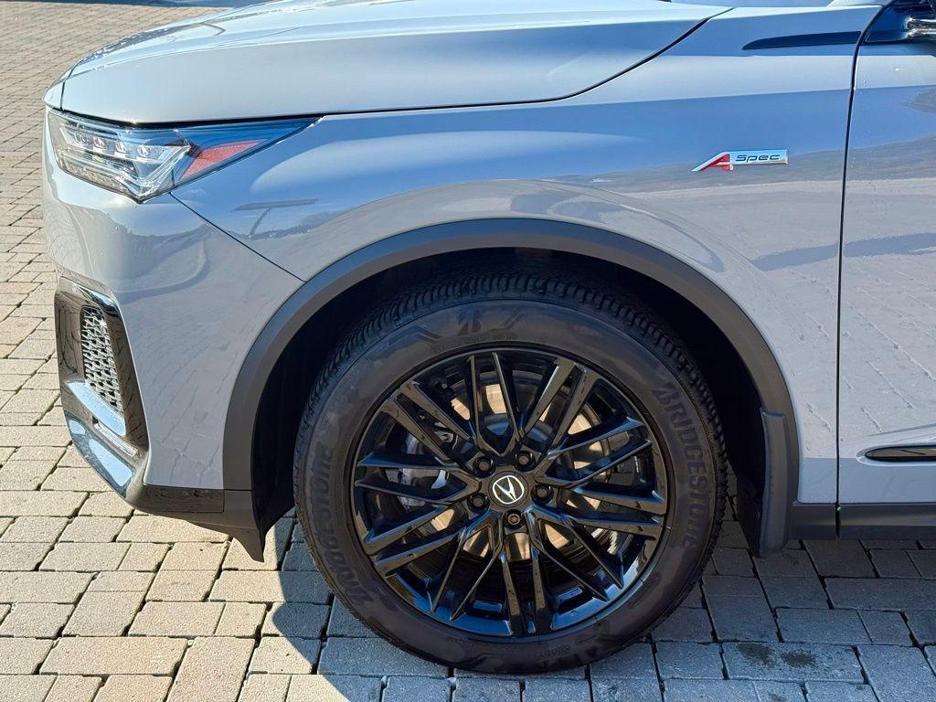 used 2025 Acura MDX car, priced at $58,328