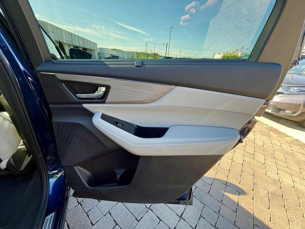 used 2023 Acura MDX car, priced at $45,991