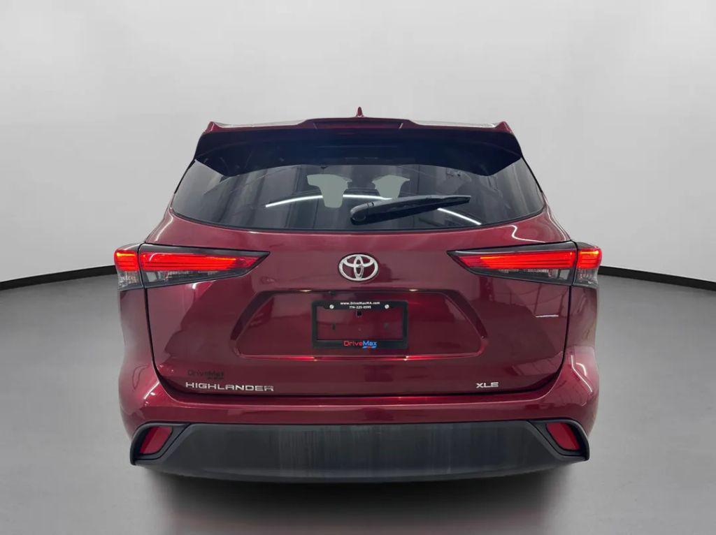 used 2021 Toyota Highlander car, priced at $29,299