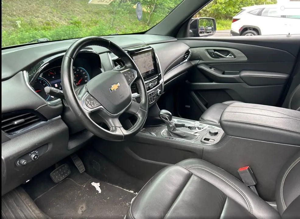 used 2023 Chevrolet Traverse car, priced at $31,196