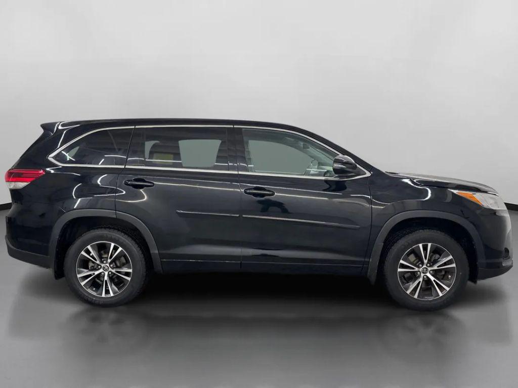 used 2018 Toyota Highlander car, priced at $19,299
