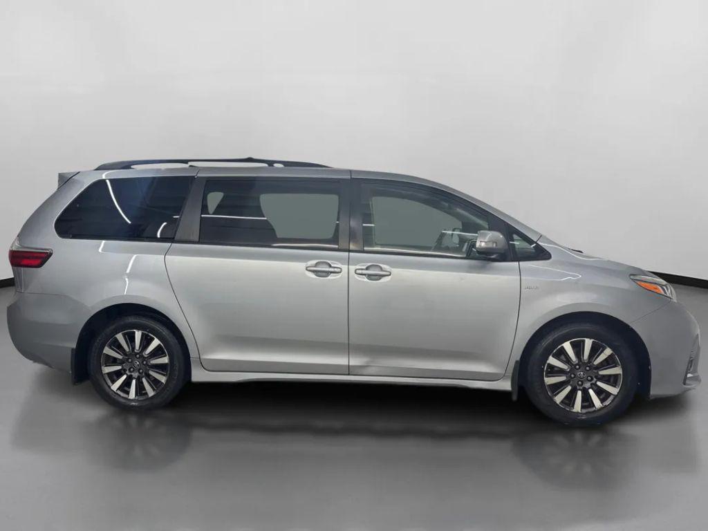 used 2018 Toyota Sienna car, priced at $27,599