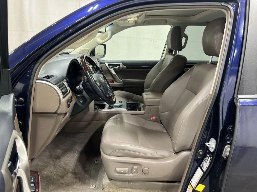 used 2019 Lexus GX 460 car, priced at $28,996