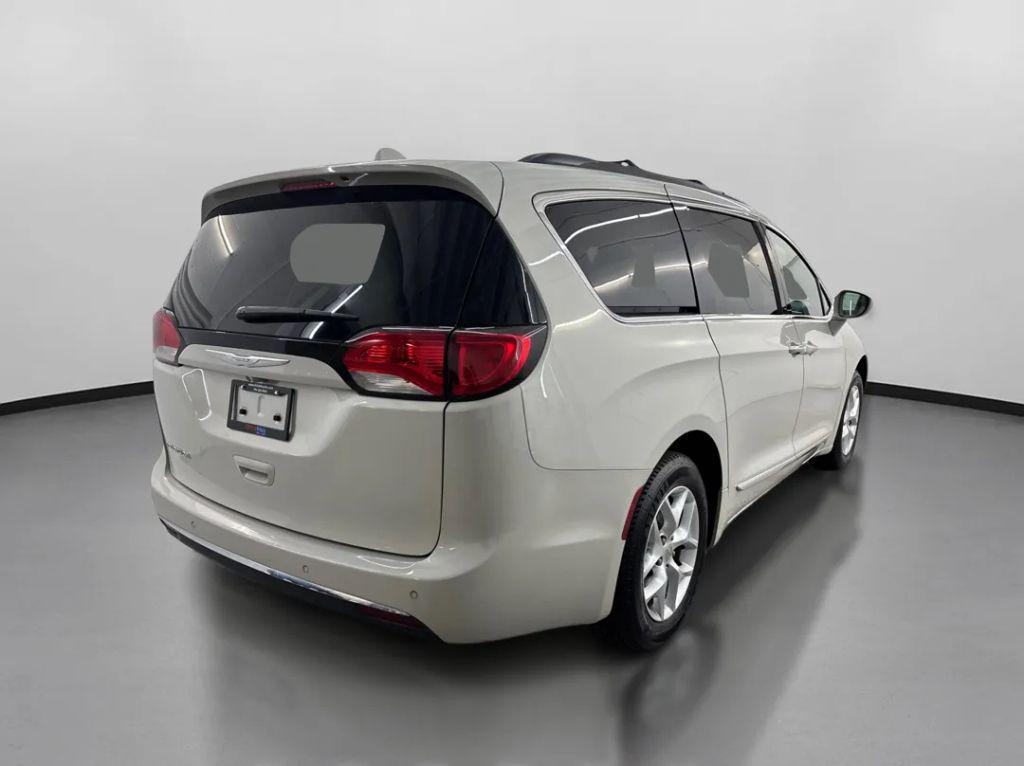 used 2017 Chrysler Pacifica car, priced at $11,796