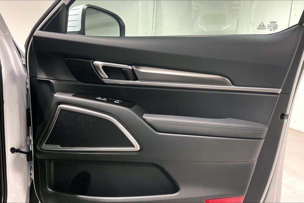 new 2025 Kia Telluride car, priced at $38,695
