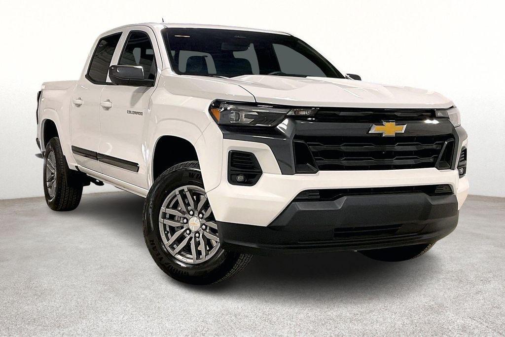 used 2025 Chevrolet Colorado car, priced at $34,000