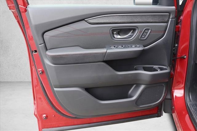 new 2026 Honda Pilot car, priced at $53,847
