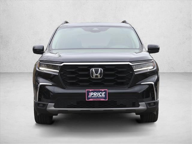 used 2025 Honda Pilot car, priced at $42,088