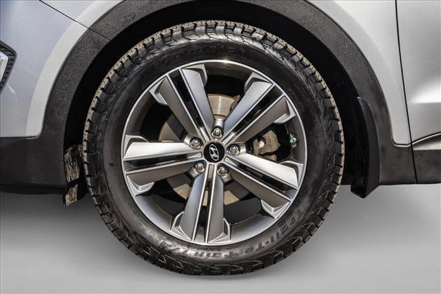used 2014 Hyundai Santa Fe car, priced at $10,990