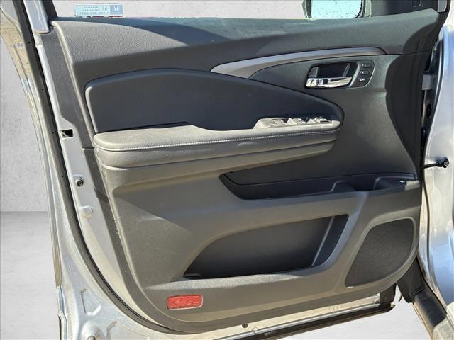 used 2025 Honda Ridgeline car, priced at $33,990