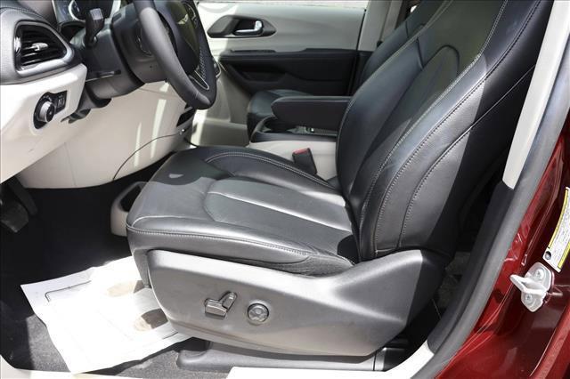 used 2022 Chrysler Pacifica car, priced at $28,741
