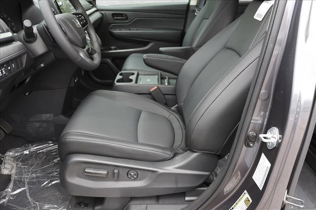 new 2026 Honda Odyssey car, priced at $42,014