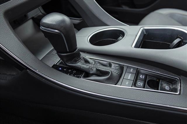 used 2019 Toyota Avalon Hybrid car, priced at $24,995