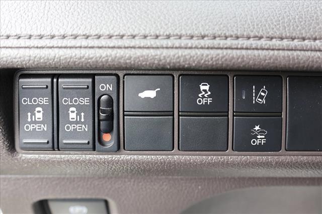 used 2018 Honda Odyssey car, priced at $16,802