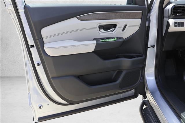 new 2026 Honda Pilot car, priced at $52,715